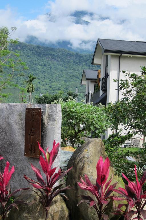 Green Willow House Bed & Breakfast Hualien City Exterior photo